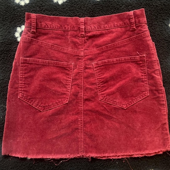 Burgundy red corduroy skirt♥️size small - Picture 2 of 2